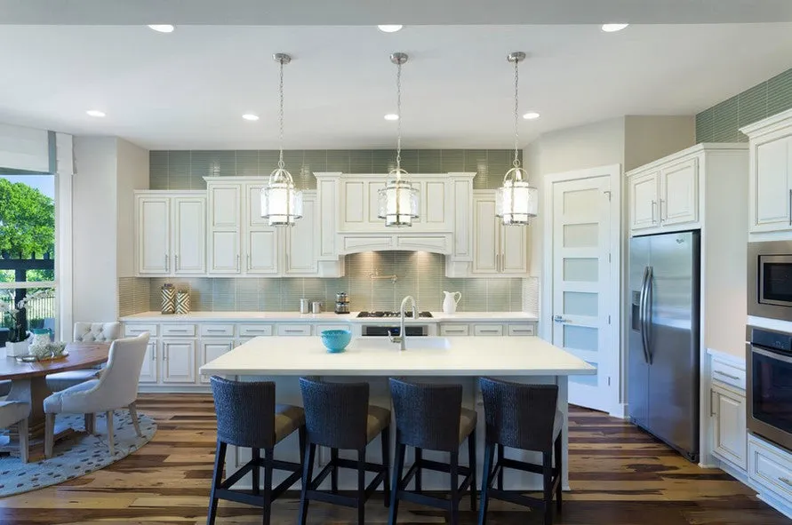 Bay Court Pendant