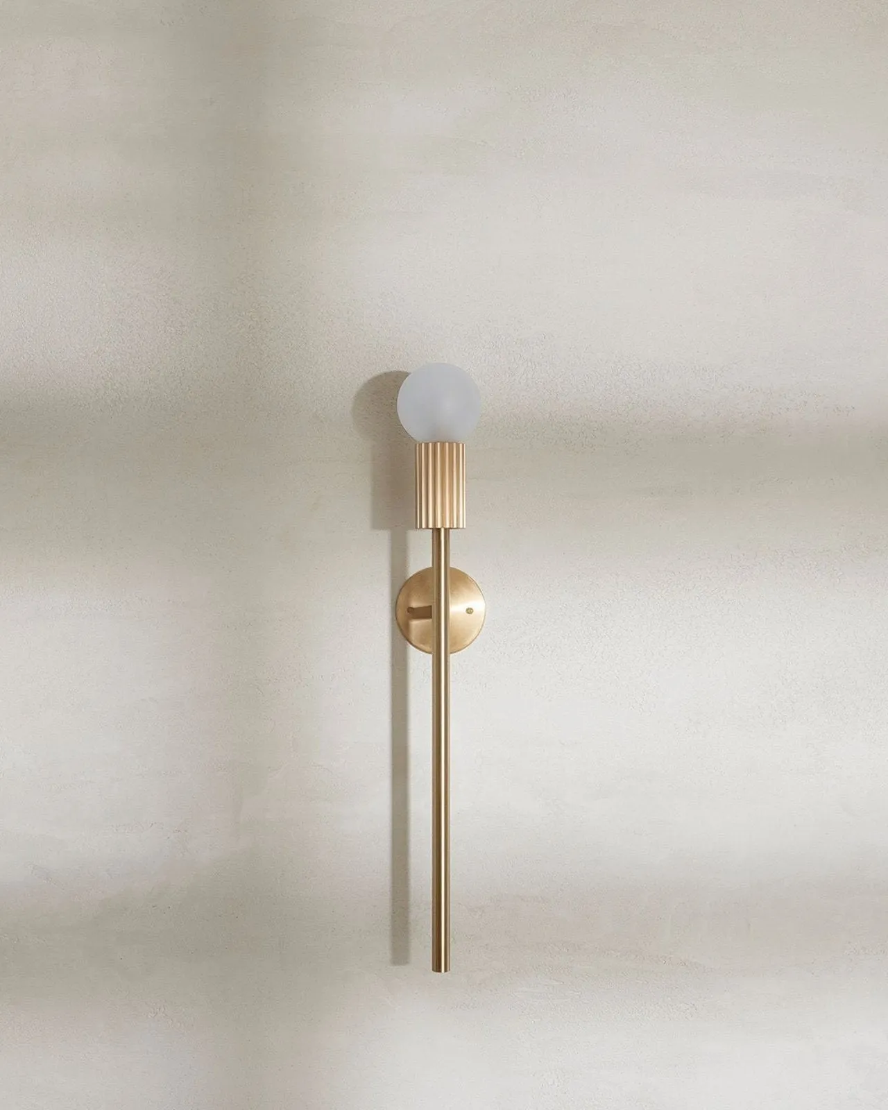 Fluted Brass Wall Light | Attalos