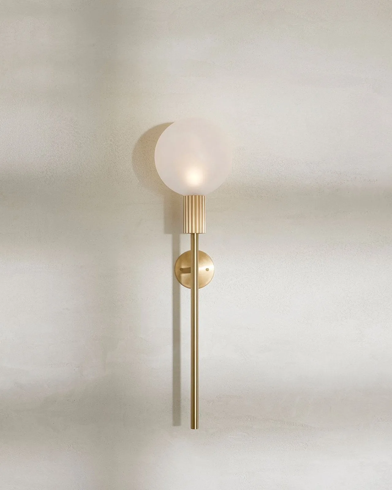 Fluted Brass Wall Light | Attalos