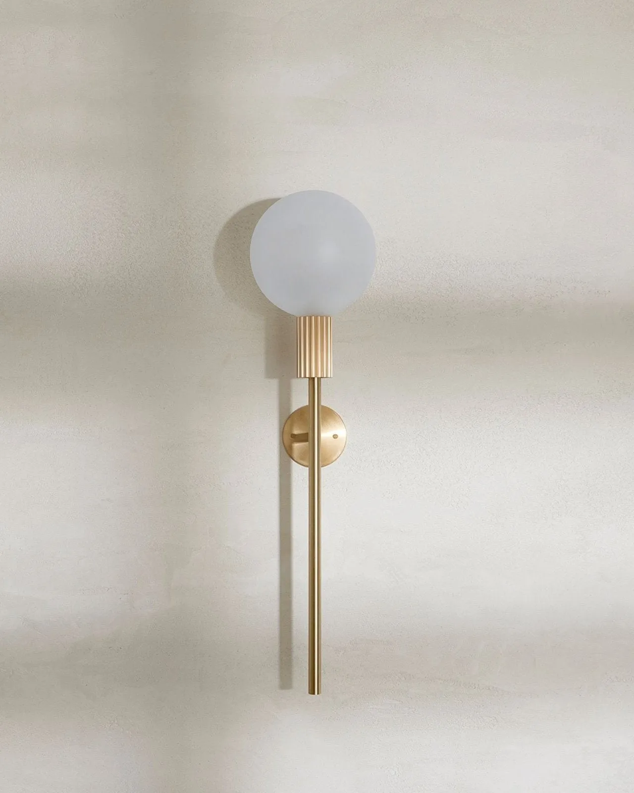 Fluted Brass Wall Light | Attalos