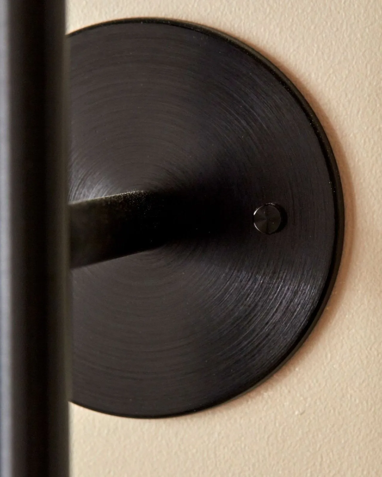 Fluted Brushed Black Wall Light | Attalos