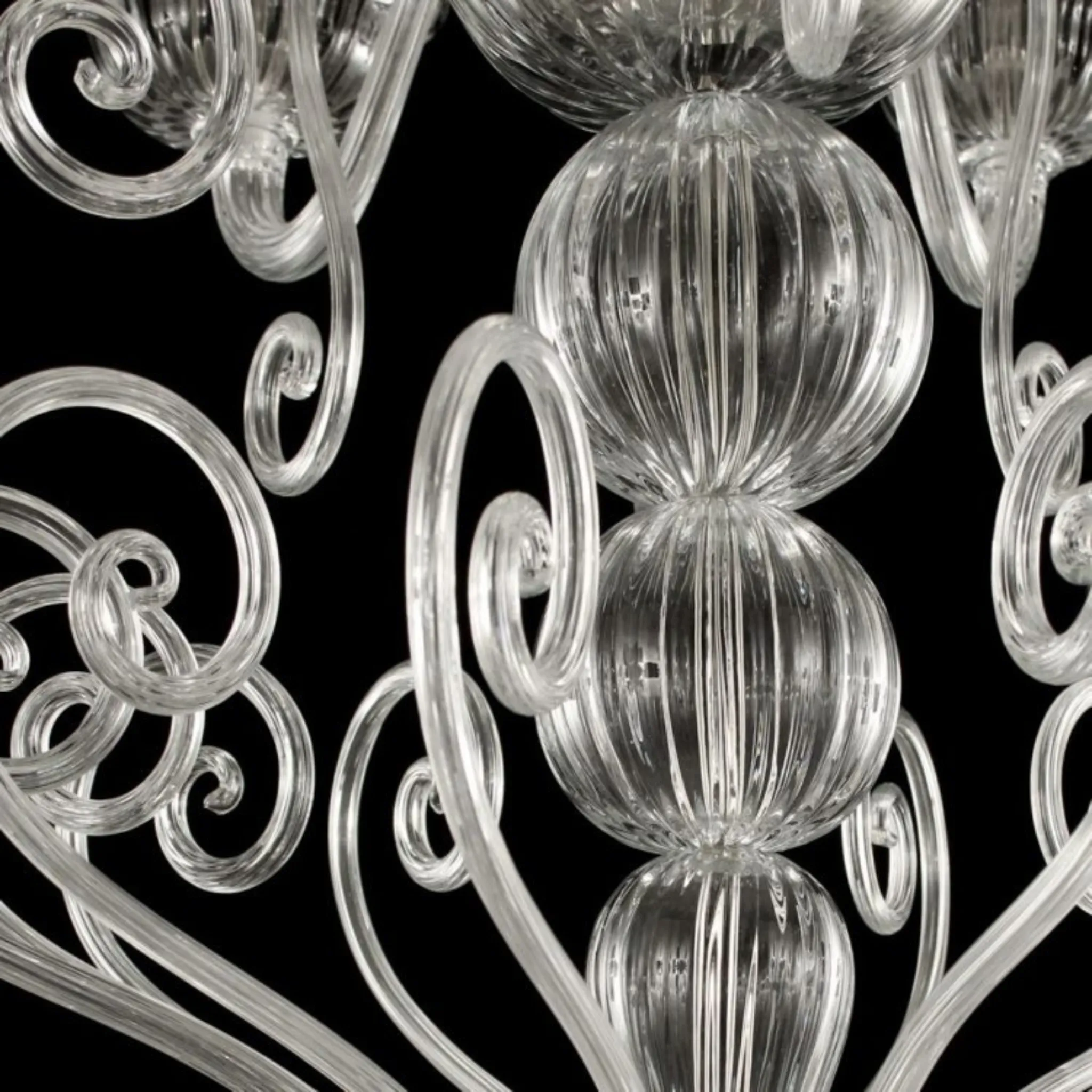 Hand Blown Art Deco Clear Murano Glass Chandelier With Swirls