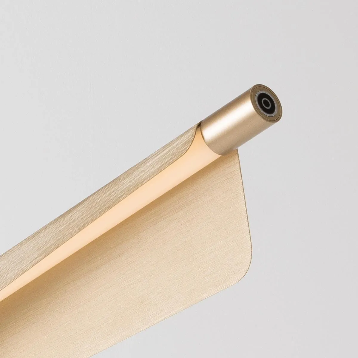 JAQUE ADJUSTABLE LINEAR PENDANT LIGHT