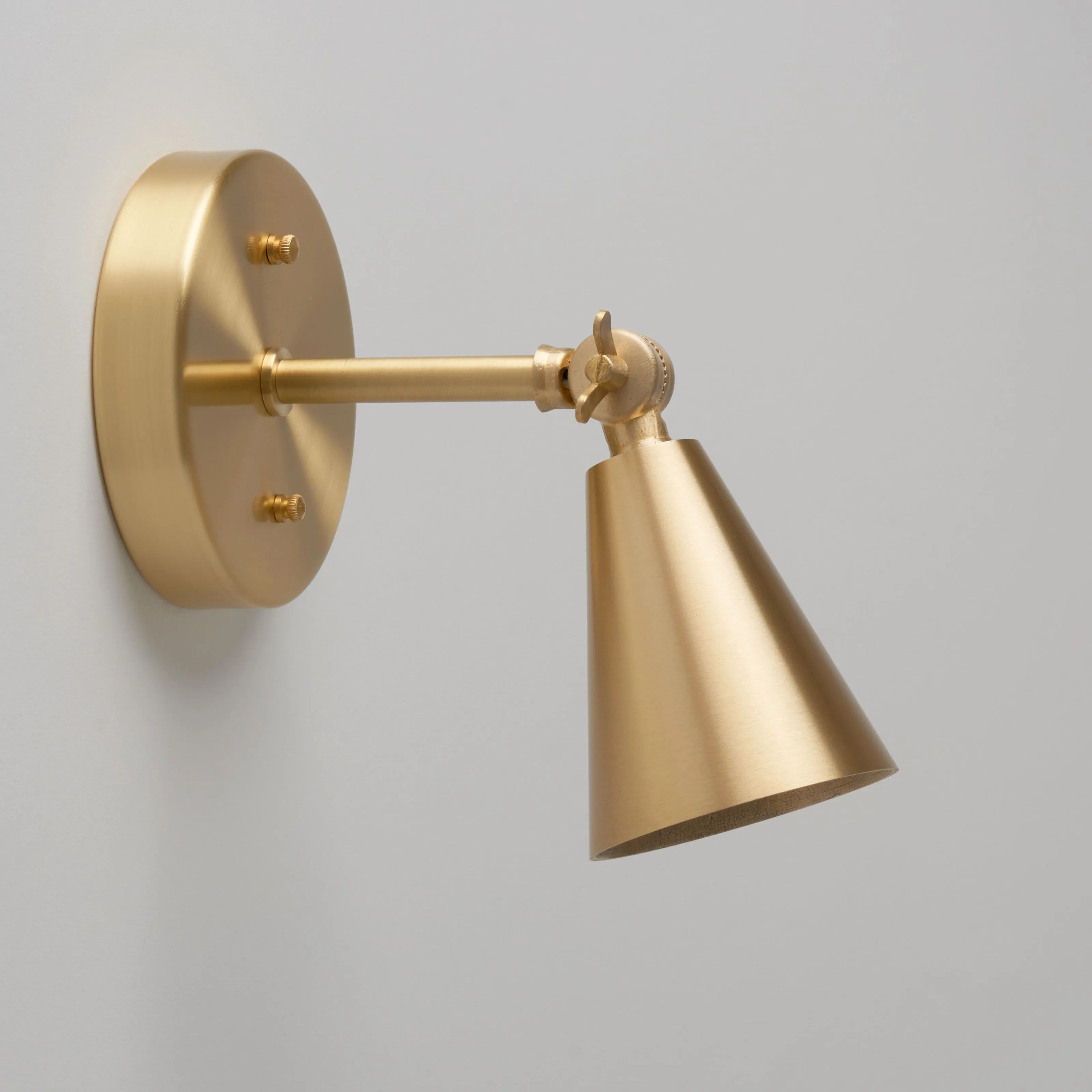 Lynnewood | Small Adjustable Arm Sconce