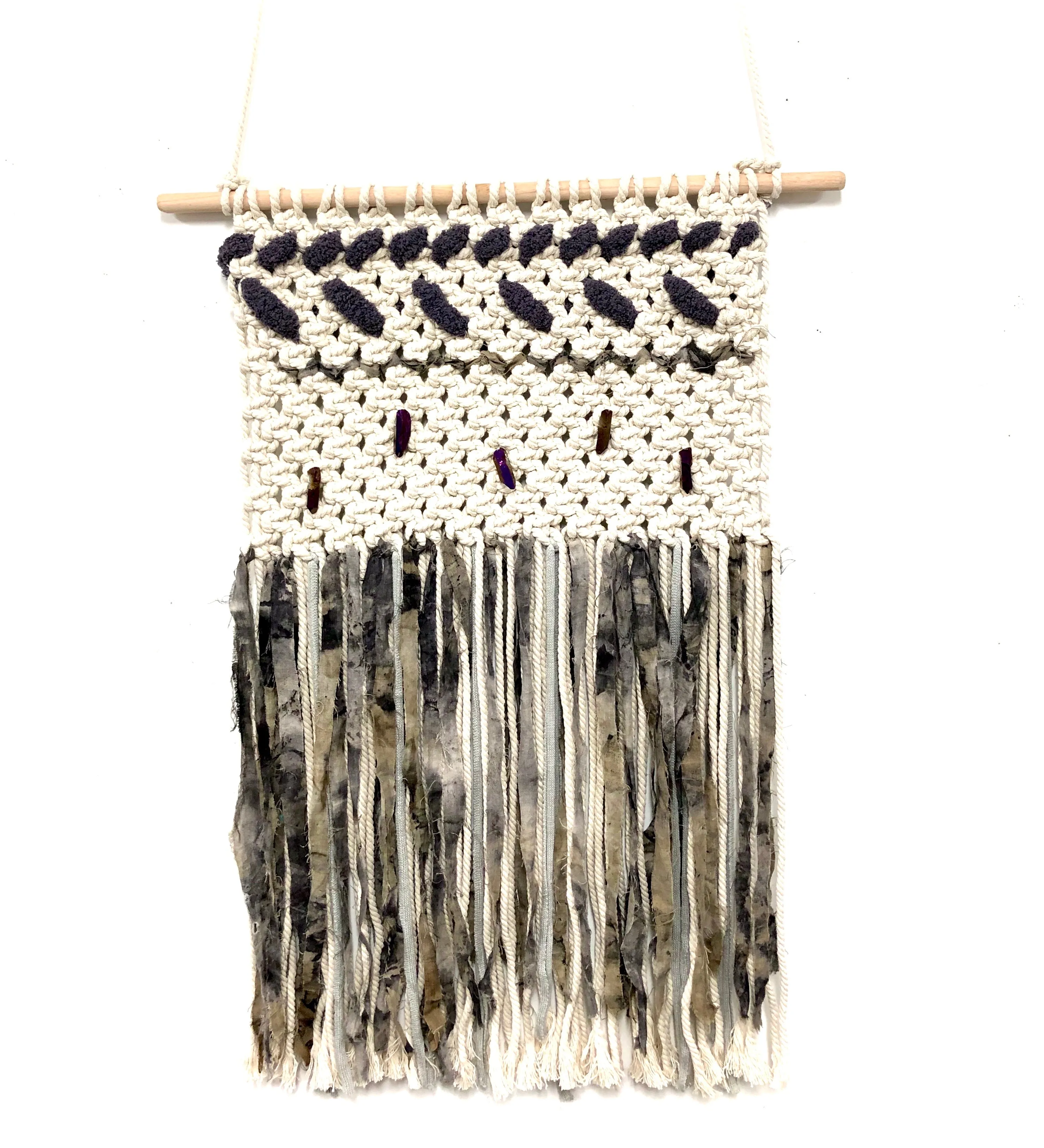 Macramé maze