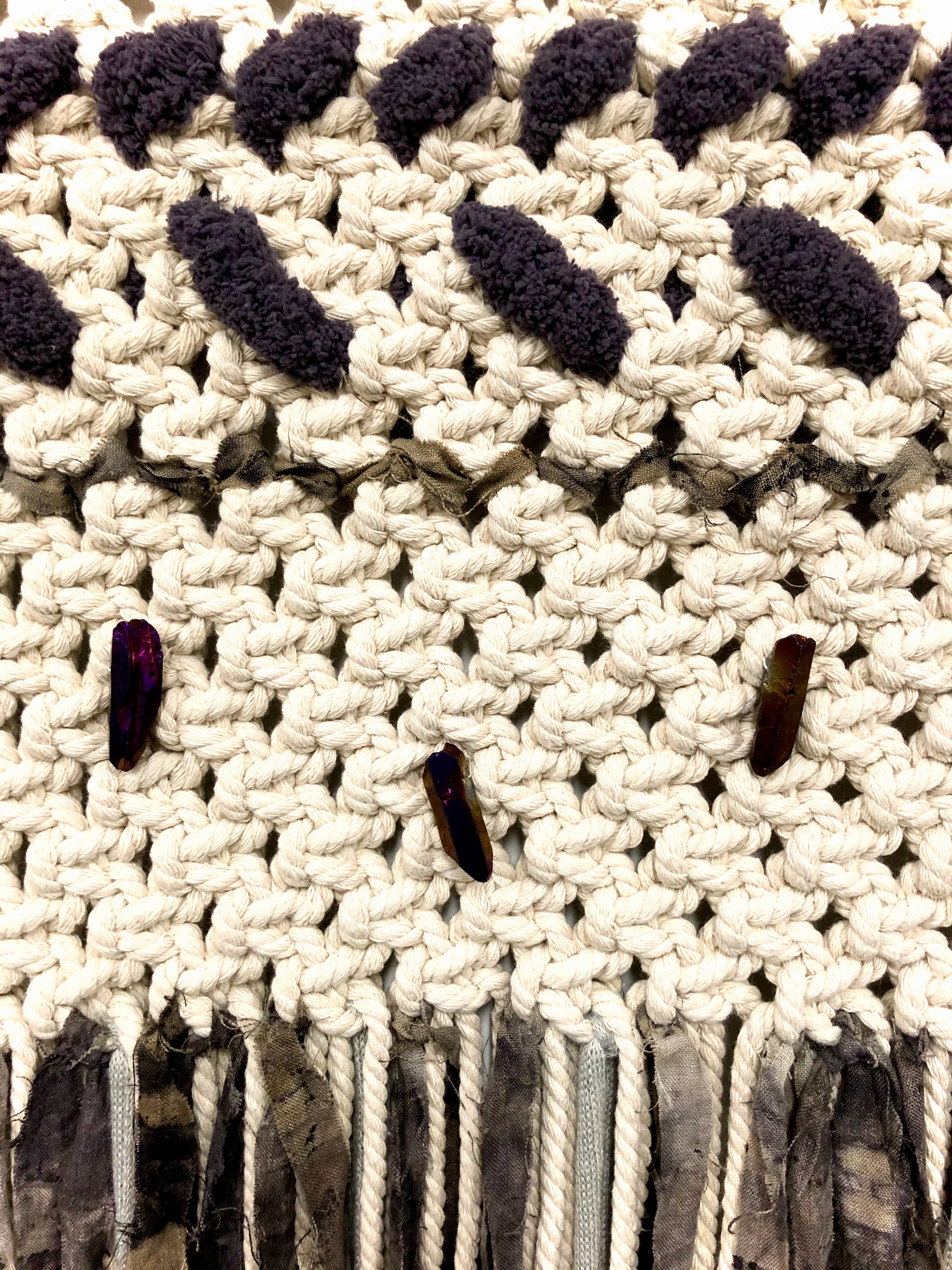 Macramé maze