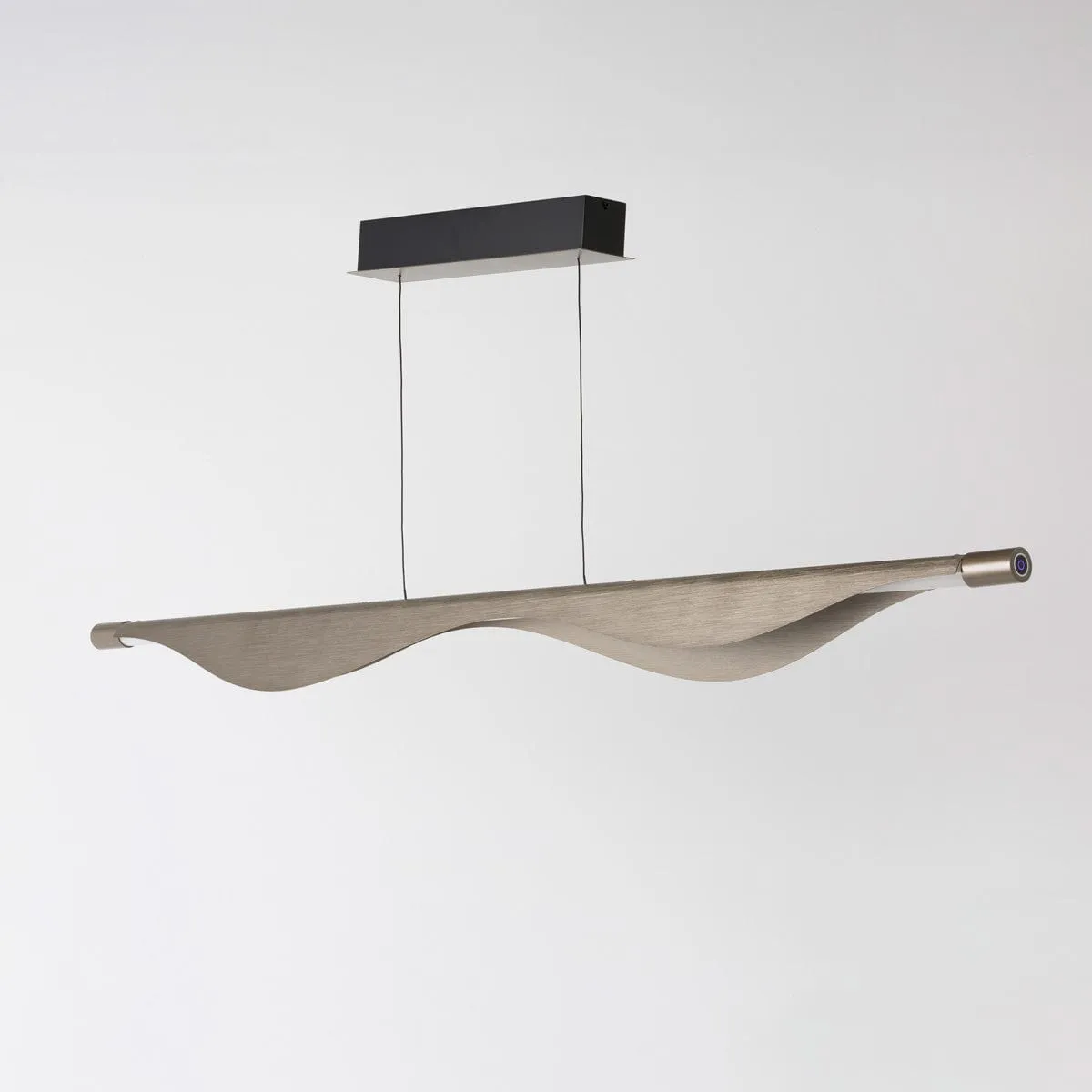 RIAN LINEAR PENDANT LIGHT