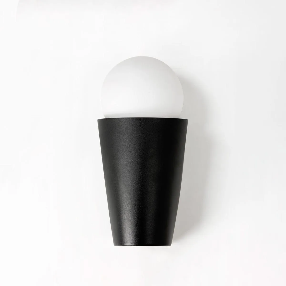 SONETTE 1 WALL LIGHT WITH YOSH GLASS